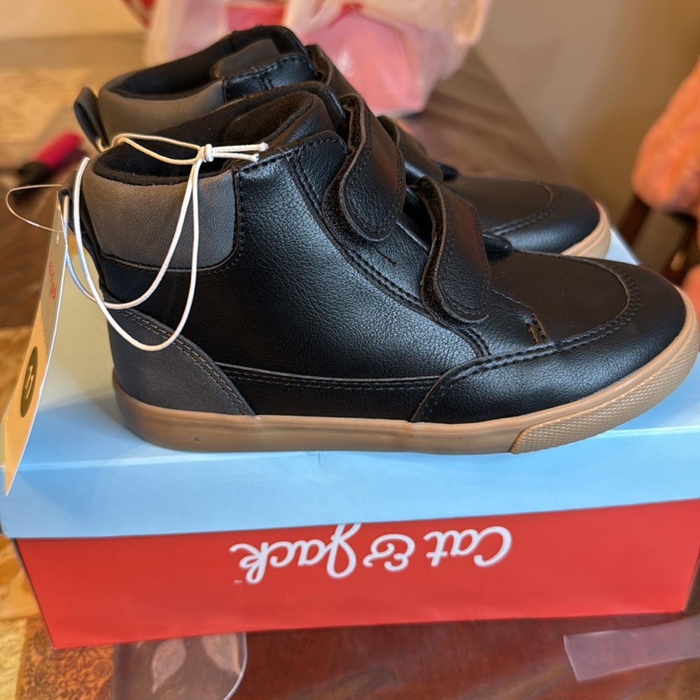 NWT Cat & Jack toddler Sneaker